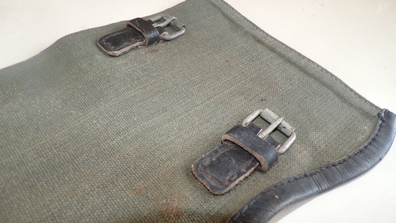 Matching Pair of Combat Gaiters (Gamaschen 1943)