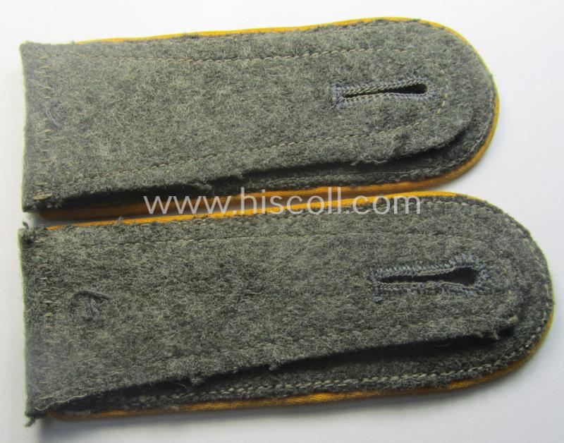 Pair of WH (Heeres), 'M40 o. M43'-pattern NCO-type shoulderstraps: 'Uffz. eines Kav. o. Aufklärungs-Rgts.'