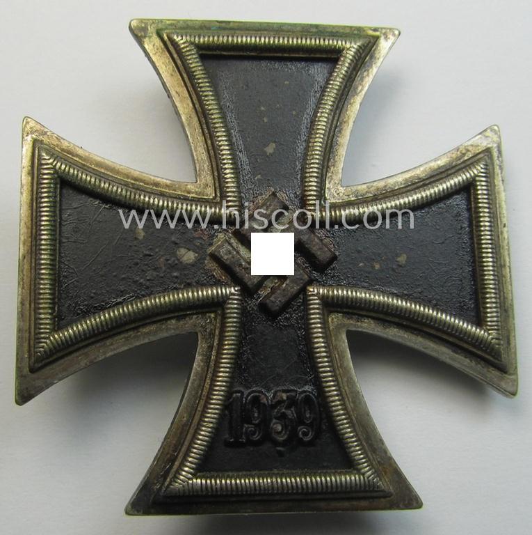 'Eisernes Kreuz 1. Klasse' (or: Iron Cross 1st class) being an early-period- and/or clearly maker- (ie. 'L/50'-) marked example by the maker: 'Gebr. Godet'