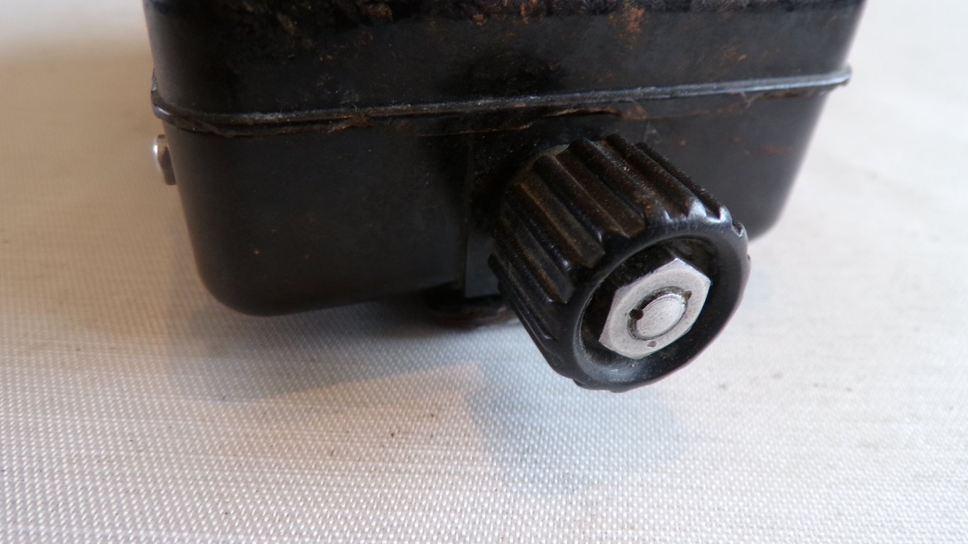Bakelite Zeiler M. 4848 Flashlight w Dual Signaling Filters