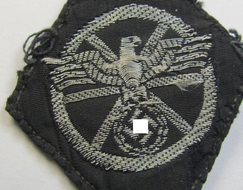 Neat - and clearly used- ie. worn! - N.S.K.K. (or: 'National Socialistisches Kraftfahr Korps') so-called: 'Kraftfahrraute des 2. Model' (so-called 'drivers'-diamond' of the 2nd and/or final pattern)