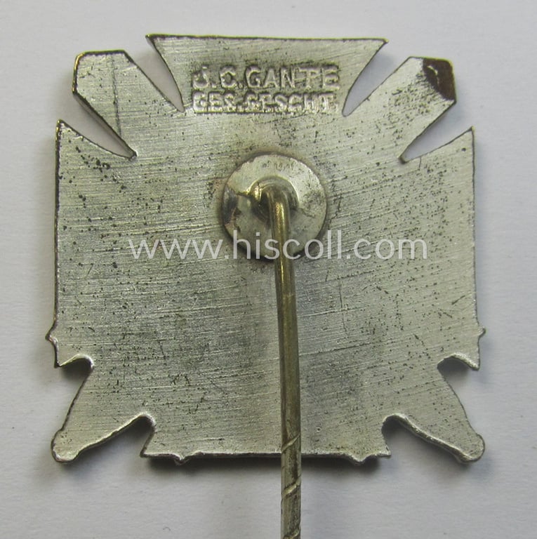 Membership lapel-pin (or: 'Mitgliedsabzeichen') aka: 'Ehrennadel für 25jährige Mitgliedschaft im Reichstreubund ehemaliger Berufssoldaten (o. RTB)' being a maker- (ie. 'Gante - Berlin'-) marked example