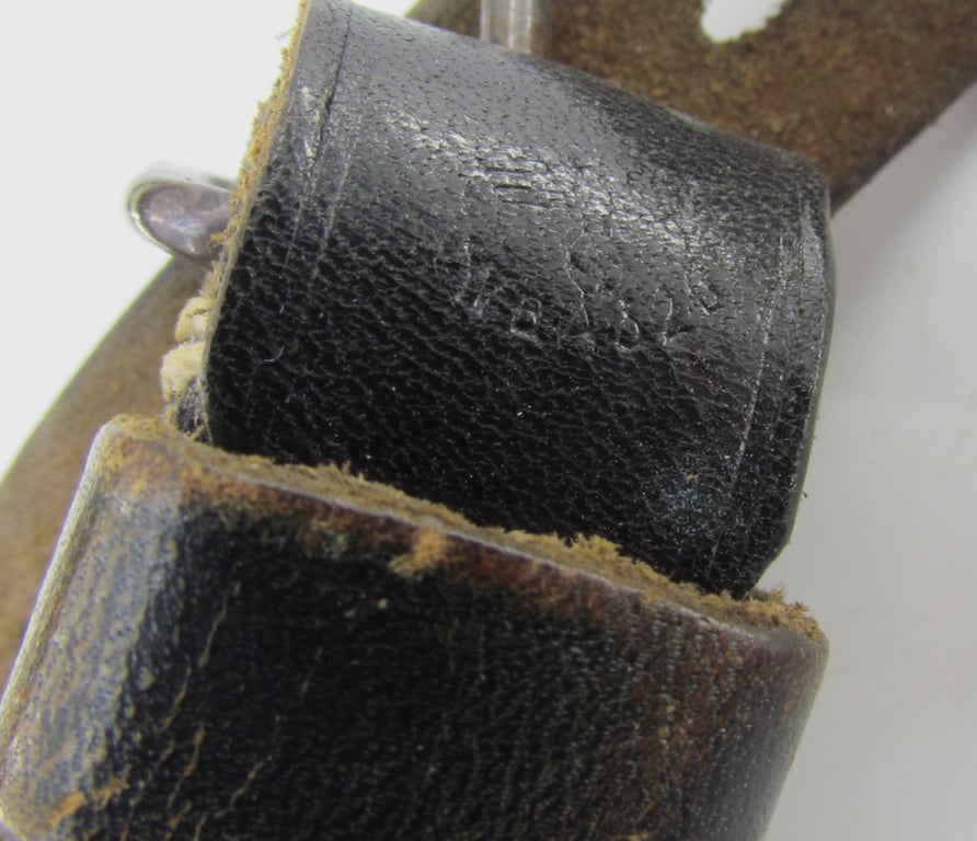 Red-Brown Bakelite 6x30 Dienstglas Case with original carrying strap