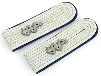 German WH Medical Shoulderboard Set