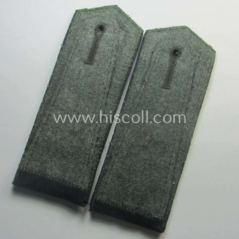 Pair of WH (Heeres) neatly 'cyphered', 'M36- o. M40'-pattern NCO-type shoulderstraps: 'Uffz. des Wehrersatzdienstelle im Wehrkreises XII'