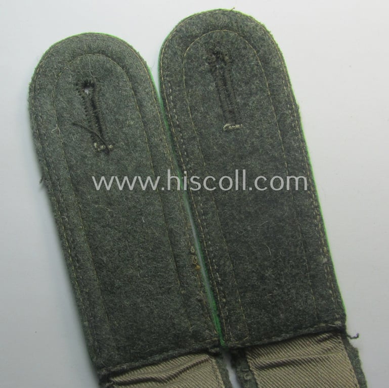 Pair of mid-war-period- (ie. 'M41 o. M43'-pattern) WH (Heeres) NCO-type shoulderstraps: 'Unteroffizier eines Panzer-Grenadier-Rgts. o. Abts.'