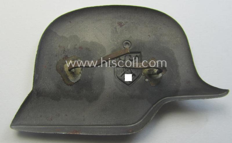 Silverish-grey-coloured- (and I deem tin-based) WH (Heeres) related so-called: 'photo-album-device' depicting a German steel-helmet (with attacched decal!) and being a non-maker-marked example