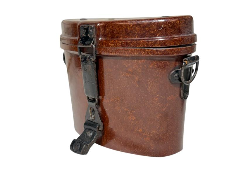 Wehrmacht D.F. 6x30 binoculars with bakelit case