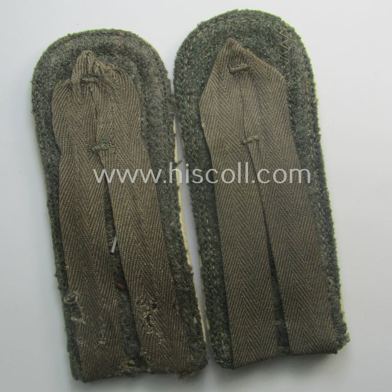 'Last-ditch' pair of WH (Heeres) later-war period- (ie. 'simplified'- ie. 'M44- o. M45'-pattern) NCO-type shoulderstraps as intended for a: 'Oberfeldwebel der Infanterie-Trpn.'