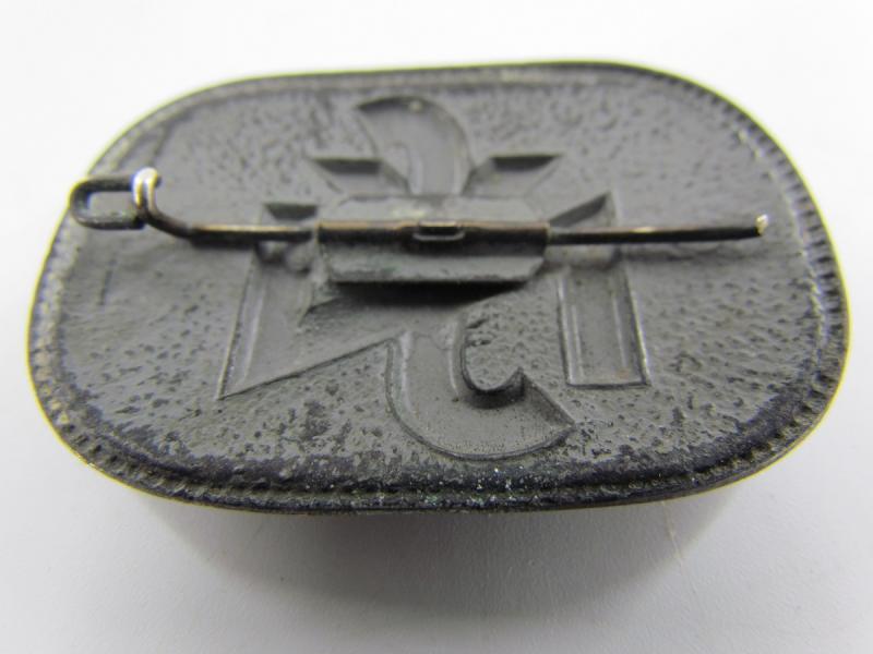 National Socialist Social Welfare (NSV), Broach