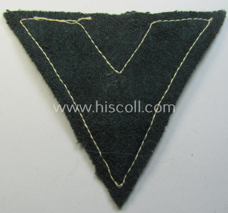 WH (Kriegsmarine ie. 'Küstenartillerie') rank-chevron (ie. 'Gefreitenwinkel') as was intended for an: 'Obermatrose' (or: 'Obergefreiter') as was intended for usage on the various field-grey-coloured, naval: 'Küstenartillerie'-tunics