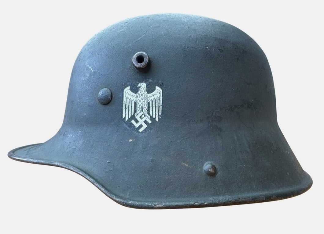 German M16 Transitional Single Decal Heer Helmet