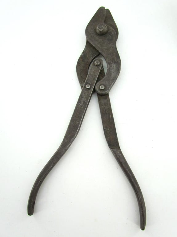 British WWII Wire Cutter in Webbing Cover
