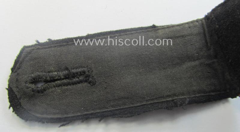 Single, WH (Heeres) EM-type shoulderstrap for usage by a: 'Soldat' who served within the: 'Panzer-Truppen'