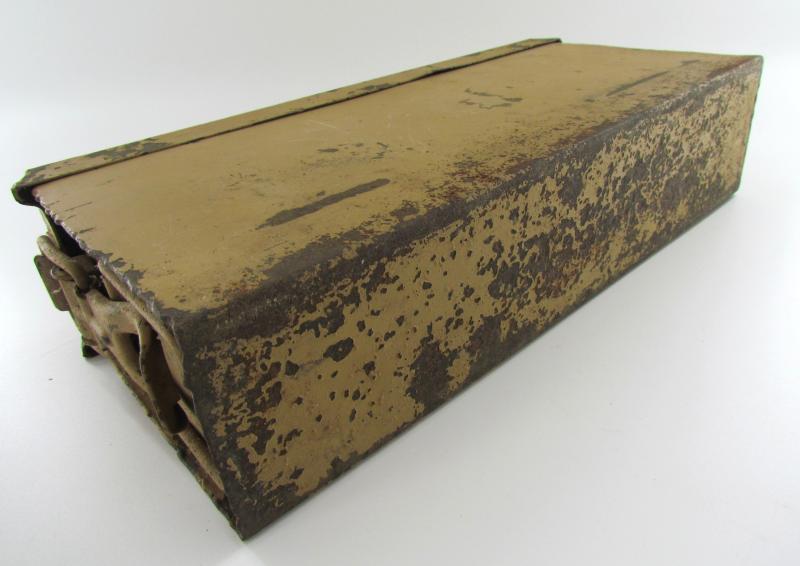 Tan Painted MG34/42 'Patronenkasten 41'