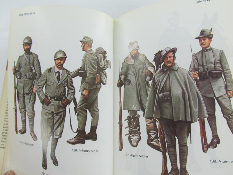 Blandford Colour Series (Blandford Press) Army Uniforms Of WW1