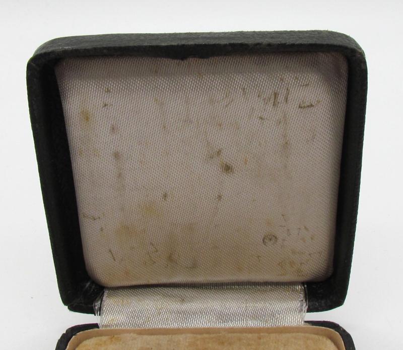 Iron Cross 1st Class ( EK1 ) in Case ( L50 )