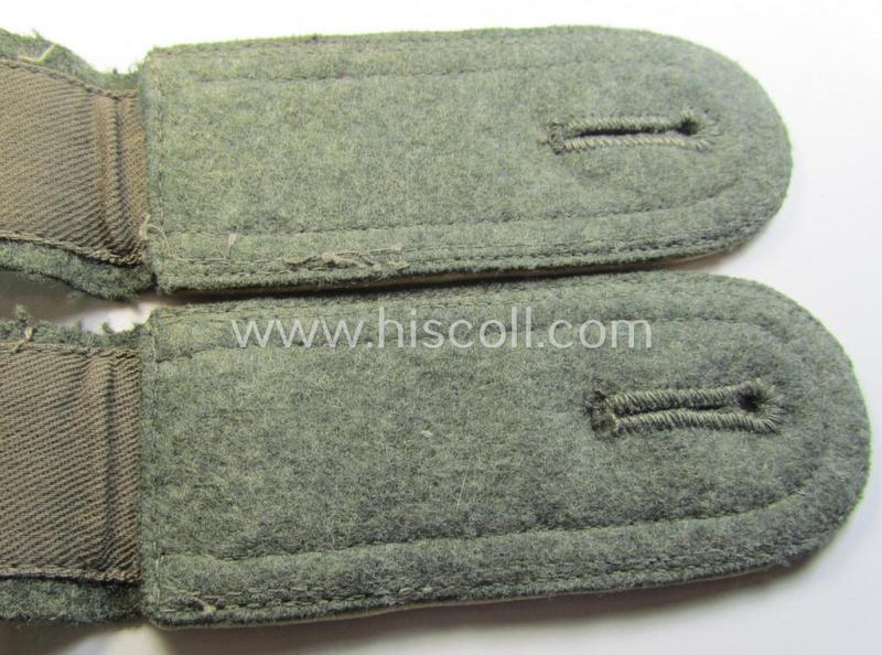 Superb - and fully matching! - pair of WH (Heeres), early- (ie. mid-) war-period- (ie. 'M40- o. M43'-) pattern NCO-type shoulderstraps as piped in the white-coloured branchcolour as was intended for an: 'Uffz. eines Infanterie-Regiments'