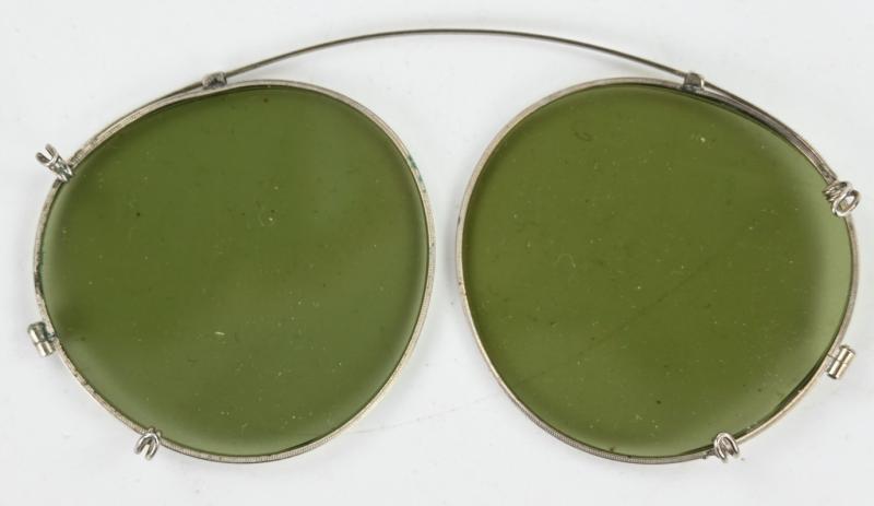 USAAF WW2 Clip-on Sunglasses in Pouch
