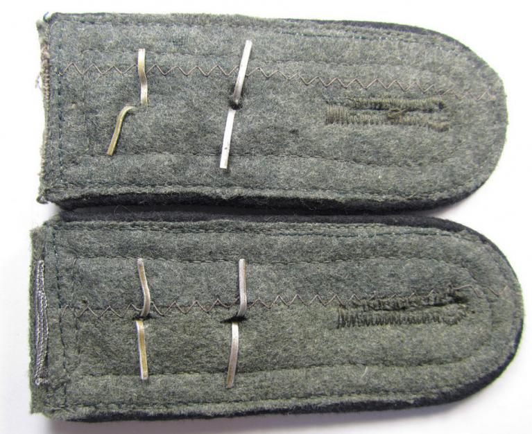 Fully matching, WH (Heeres), IMO mid-war-period- (ie. 'M43'-pattern-) NCO-type shoulderstraps as piped in the black-coloured branchcolour as was intended for - and/or used by! - an: 'Oberfeldwebel der Pionier-Truppen'