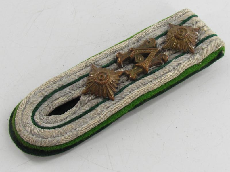 Heeres Verwaltung Shoulder Board