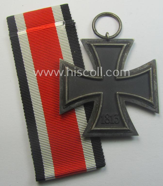 'Eisernes Kreuz II. Klasse' being a (typical) non-maker-marked example by a (by me) unidentified maker (ie. 'Hersteller')