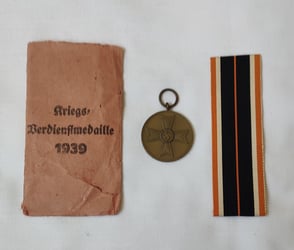 Medal set: KvM 'KriegsverdienstMedaille (War merit medal 1939)...