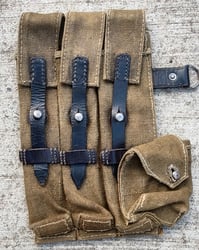 Reproduction MP40 magazine pouch