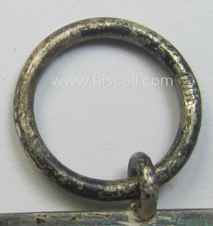 'Eisernes Kreuz II. Klasse' being a maker- (ie. 'L/11'-) marked example by the maker (ie. 'Hersteller'): 'Wilhelm Deumer'