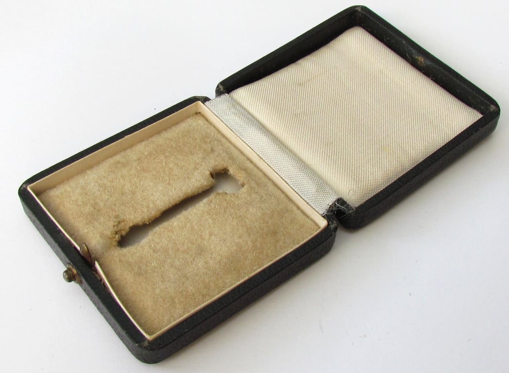 Iron Cross 1st Class 1939  Presentation Case
