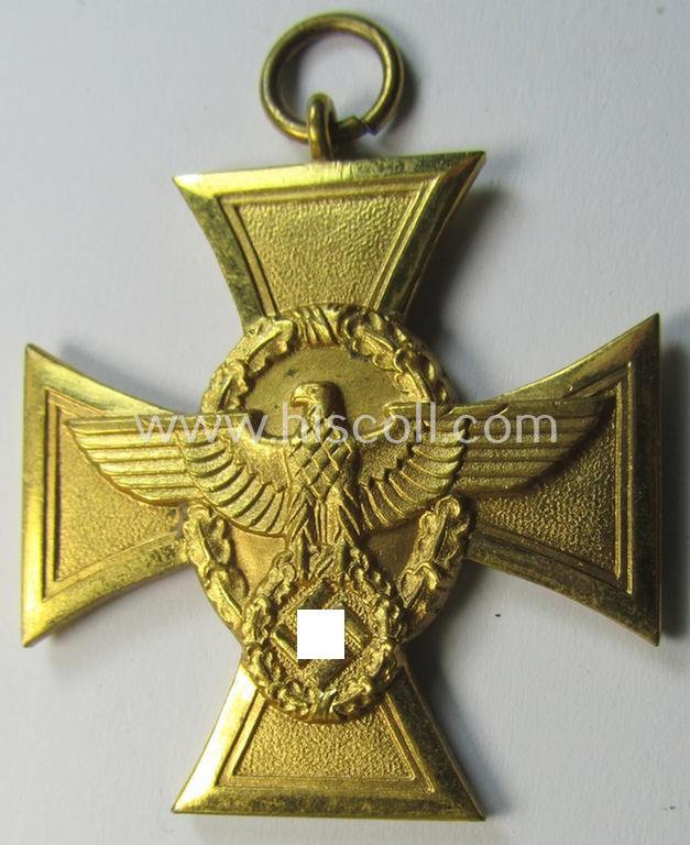 Attractive, golden-class 'Pol.-Dienstauszeichnung 1. Stufe' (or: police loyal-service medal first-class) that comes stored in its period, green-coloured (and luxuriously styled!) etui and that comes with its accompanying ribbon (ie. 'Bandabschnitt...