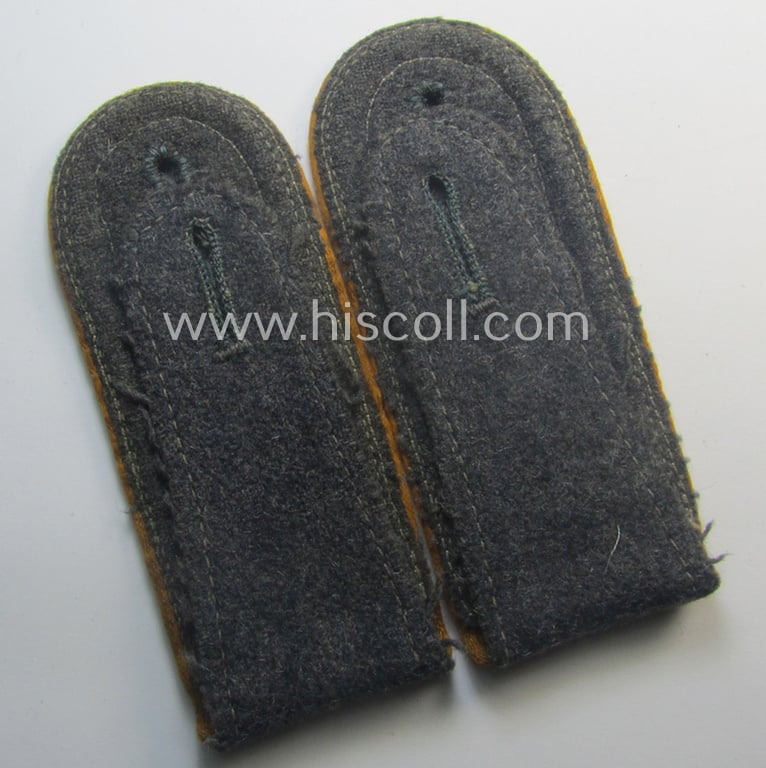 Attractive - and fully matching! - pair of mid- (ie. later-) war-period, WH (Luftwaffe) NCO-type shoulderstraps as was intended for usage by an: 'Unteroffizier der Flieger o. Fallschirm-Trpn.'