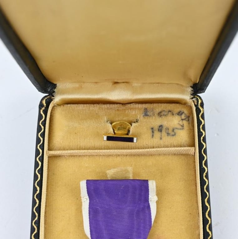 US WW2 Purple Heart Medal in Case 1945