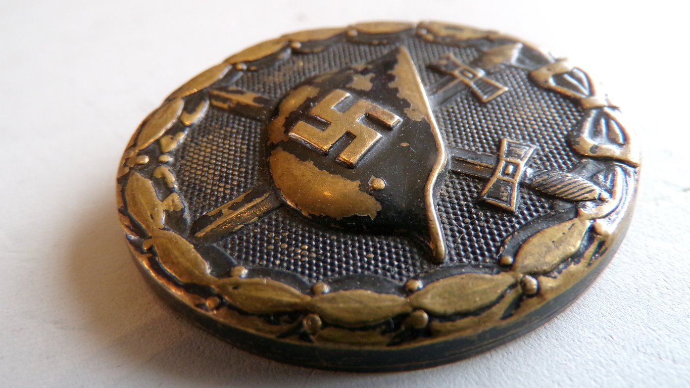 Verwundeten abzeichen (wound badge)