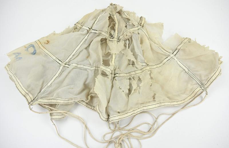 US WW2 Artillery Parachute 66cm