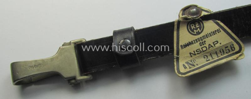 'HJ' ('Hitlerjugend') ie. 'BDM' (or: 'Bund Deutscher Mädel') so-called: 'Schulterriemen' still retaining its period 'RzM-etiket' (and that comes with both its period, leather-based D-rings ie. 'Laschen')