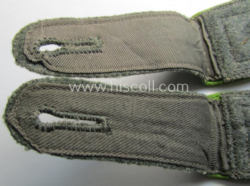 Pair of mid-war-period- (ie. 'M41 o. M43'-pattern) WH (Heeres) NCO-type shoulderstraps: 'Oberfeldwebel eines Panzer-Grenadier-Rgts. o. Abts.'
