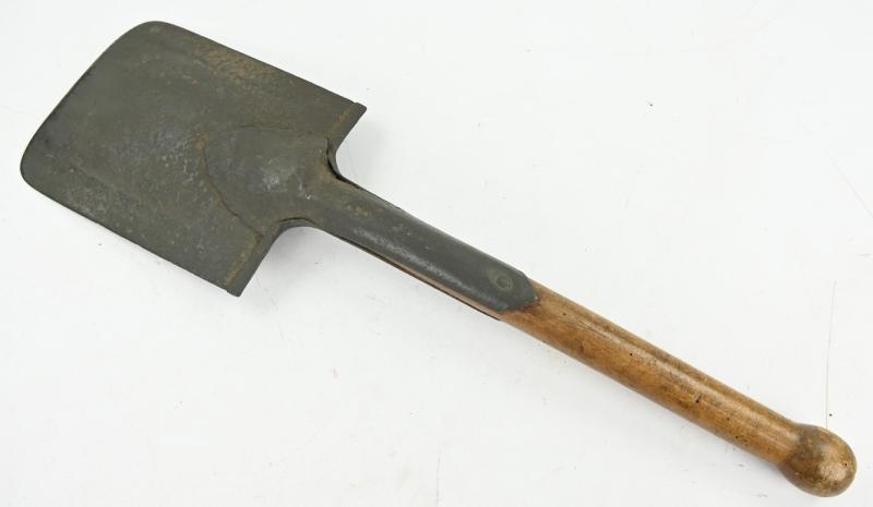 German WH Shovel