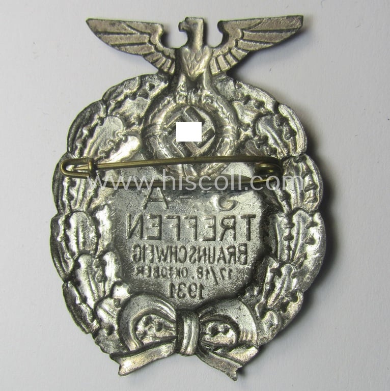 Commemorative, 'variant'-pattern silverish-grey-toned so-called: SA- (ie. 'Sturmabteilungen'-) related day-badge (ie. 'tinnie') as executed in tin-based metal that is showing the text: 'SA-Treffen Braunschweig - 17./18. Oktober 1931'