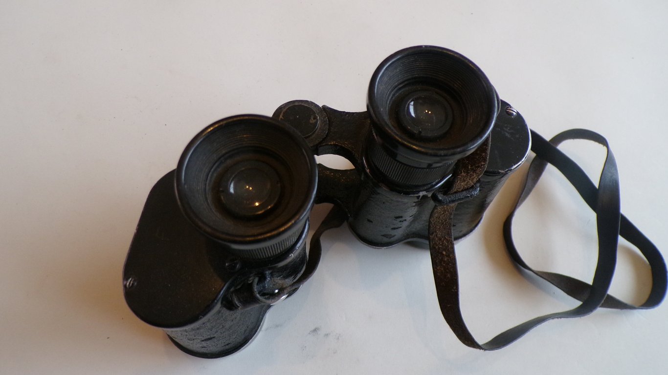 Rare "dym" 6 x 30 binoculars with Strichplatte