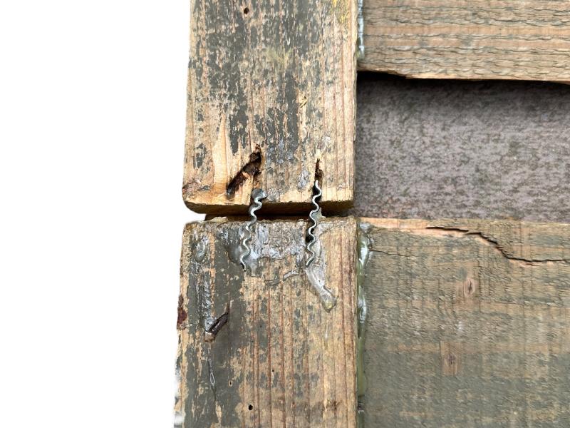 Wooden Sign 'Achtung Minen’