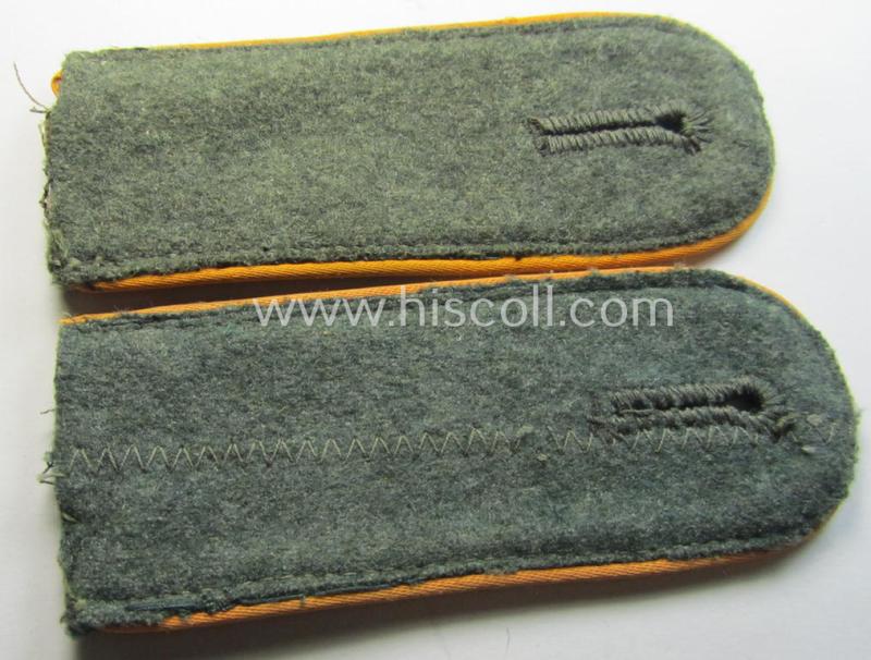 Neat - fully matching - pair of clearly 'cut-off' but nevertheless actually scarcely found! - WH (Heeres) early-war-period- (ie. 'M36'- ie. 'M40'-pattern) EM-type shoulderstraps as was intended for a: 'Soldat eines Kavallerie- o. Reiter-Regime...