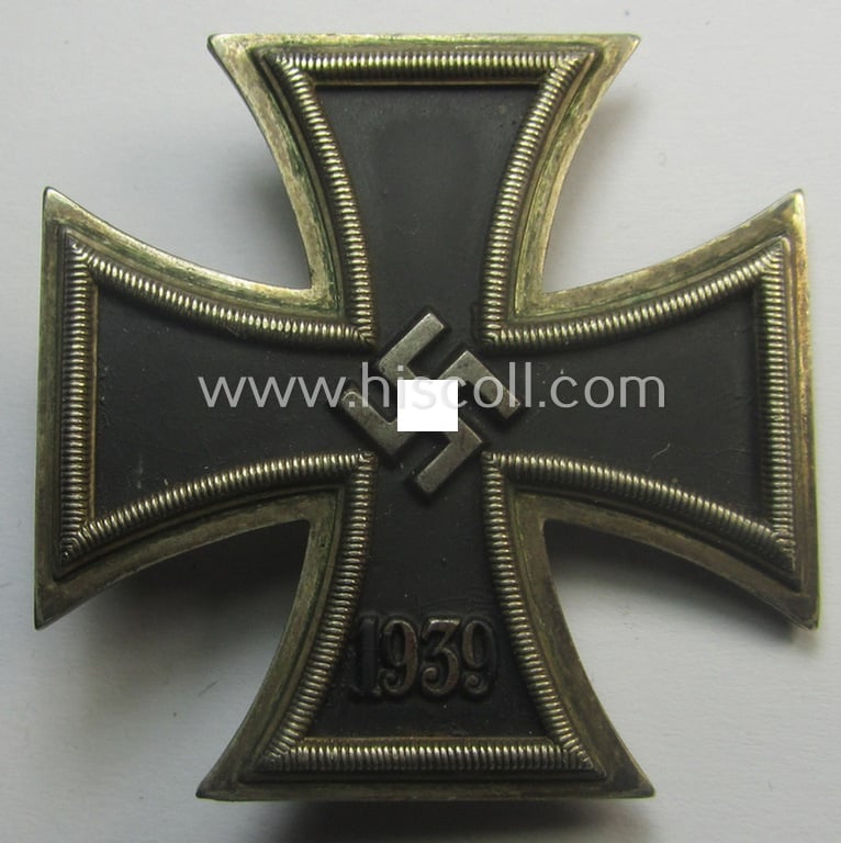 'Eisernes Kreuz 1. Klasse' (or: Iron Cross 1st class) being an early-period- and/or clearly maker- (ie. 'L/50'-) marked example by the maker: 'Gebr. Godet'