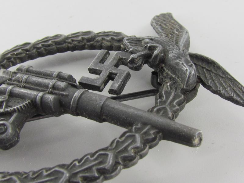 Luftwaffe Flak Abzeichen ( Flak Artillery War Badge )