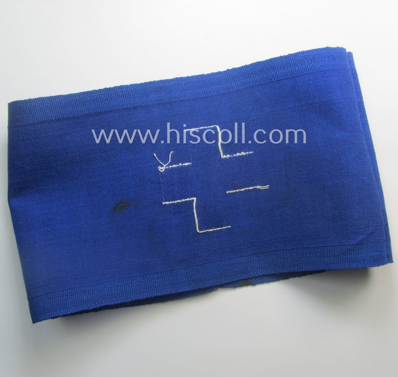 Attractive - and scarcely found! - EM- (ie. NCO-) pattern, 'Reichsluftschutzbund' (ie. 'RLB'-) service-armband showing an interwoven white cross as intended for an: 'RLB-'Sanitäter o. Feldscher' (ie. air-raid-warden medic)