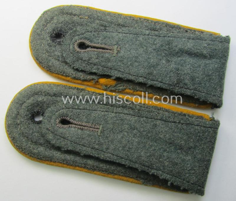 Pair of early-period (ie. 'M36 o. M40'-pattern and rounded-styled) WH (Heeres) 'cyphered', NCO-type shoulderstraps: 'Feldwebel u. Mitglied des Kav. o. Aufklärungs-Schützen-Rgts. 2'