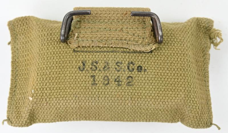 US WW2 M-1924 First Aid Pouch with First Aid Kit