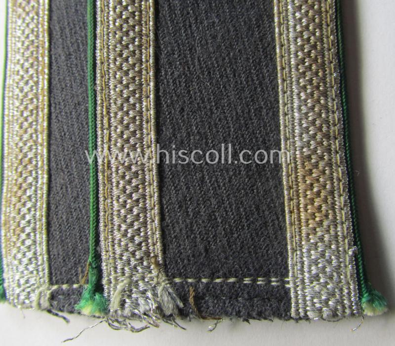 Pair of WH (Luftwaffe) NCO-type shoulderstraps: 'Uffz. der LW-Felddivisionen'