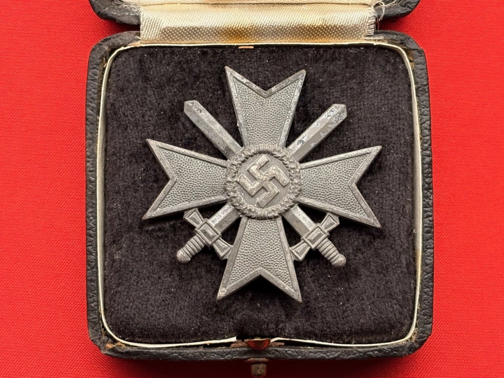 WW2 German Iron Cross & Cased War Merit Cross 1st Class with Swords Pair. 4, Steinhauer & Luck and 62, for Kerbach & Österhelt, Dresden.