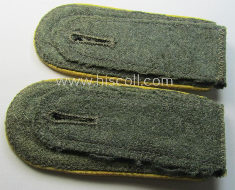 Pair of WH (Heeres) NCO-type (ie. 'M40- o. M43'-pattern) shoulderstraps: 'Feldwebel eines Heeres Nachrichten-Abtgs.'